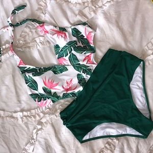 Palm leaf one piece sexy classy women’s XL
